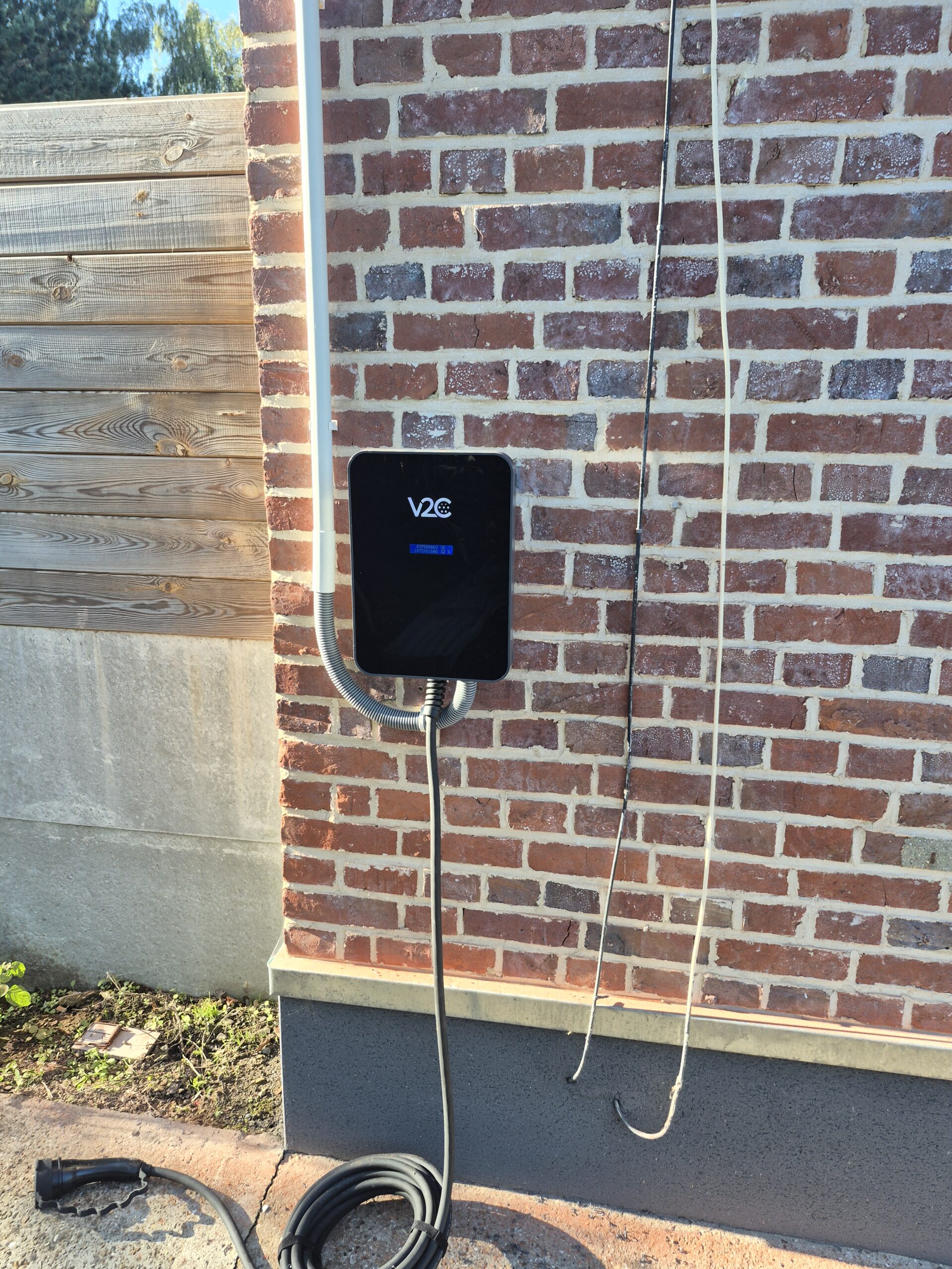 Installation borne V2C Trydan 7,4 kW à Éperlecques