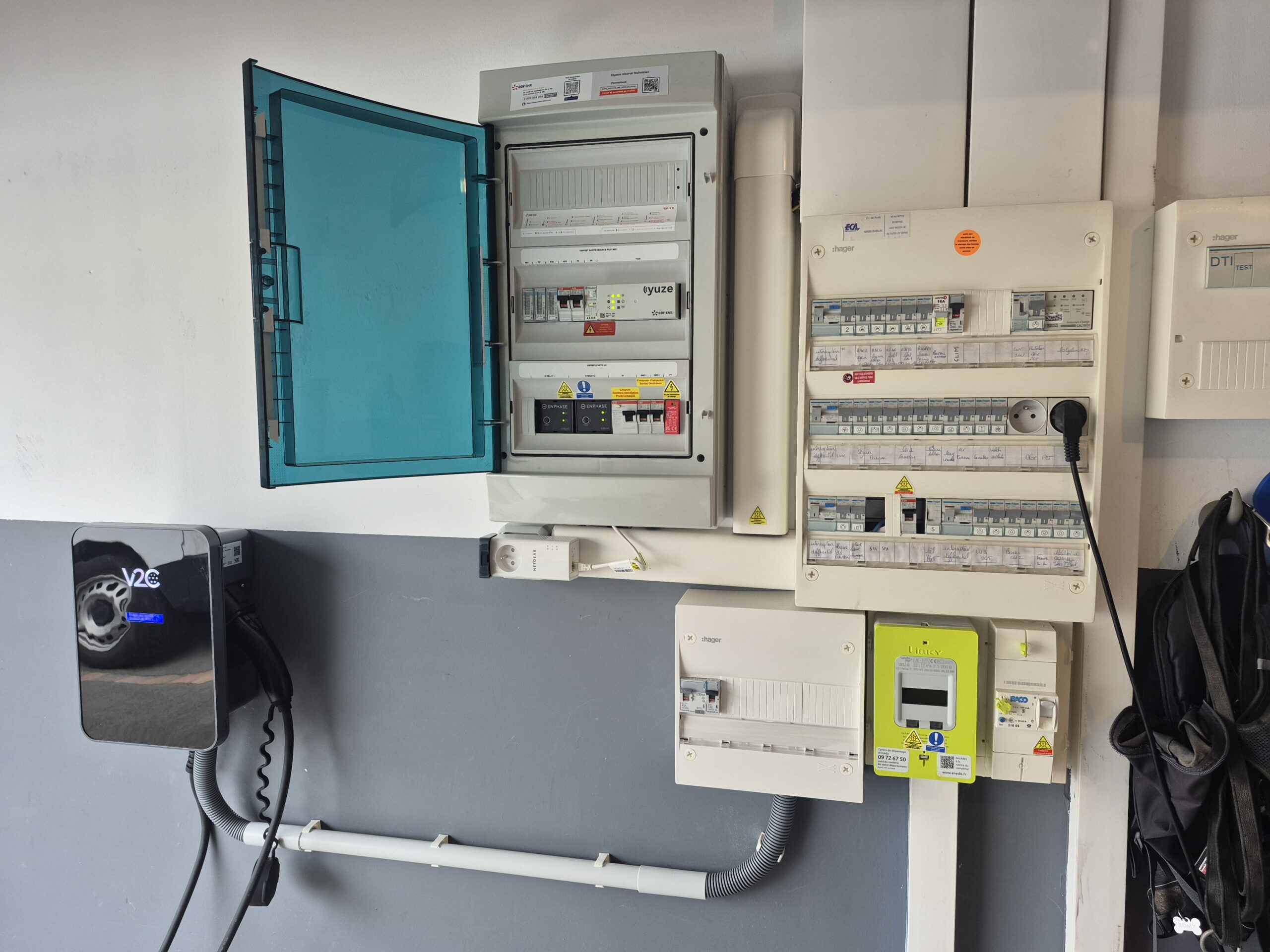 Installation borne de recharge V2C à Flers-en-Escrebieux