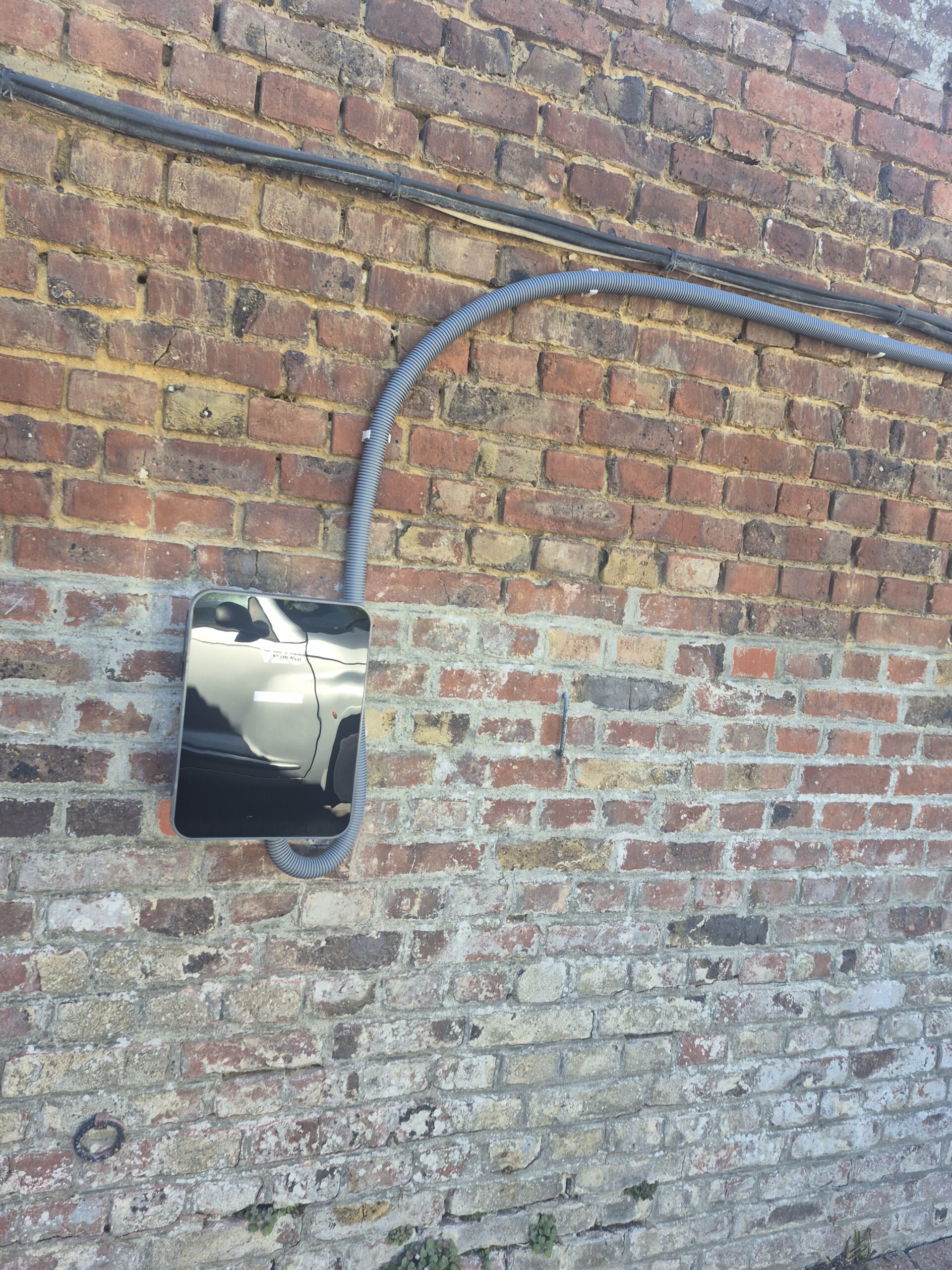 Installation d'une borne V2C Trydan 7 kW à Péronne