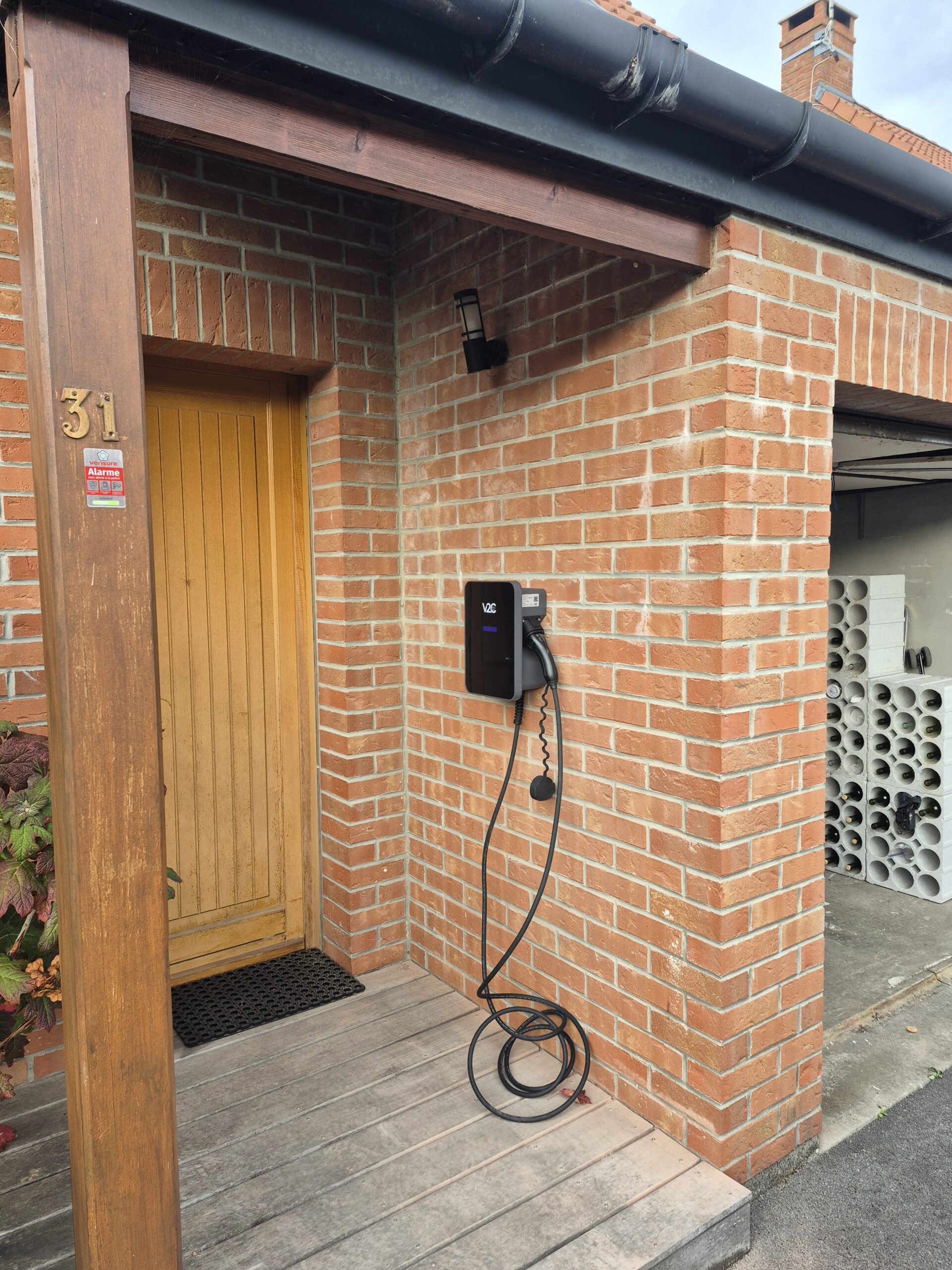 Installation d'une borne V2C Trydan 7 kW à Fournes-en-Weppes
