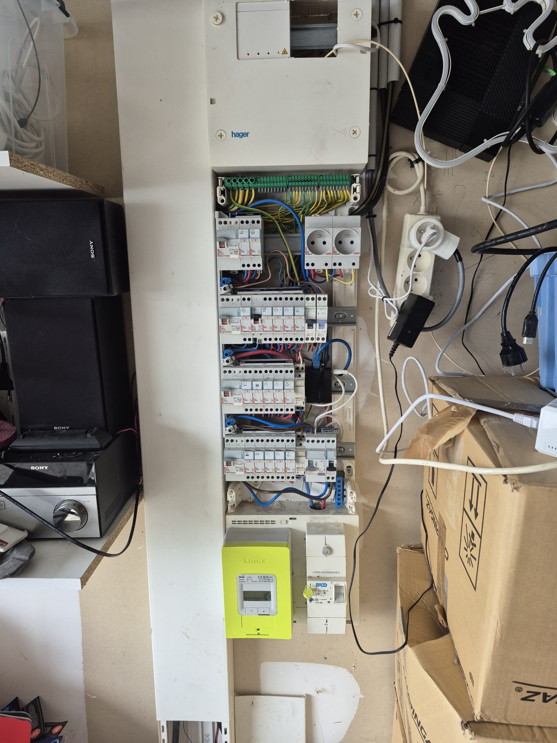 Borne V2C Trydan 7,4 kW installée à Arleux dans le Nord